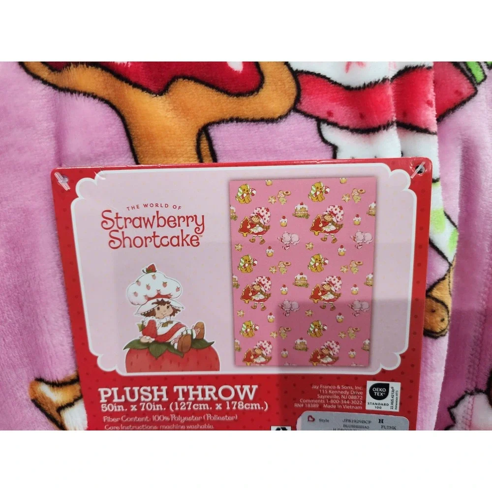 Strawberry Shortcake Christmas Cat Dog Gingerbread Throw Blanket Plush Holiday